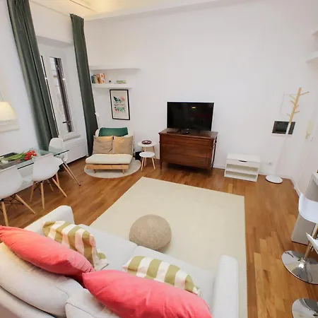 4Bnb - Serpenti Delightful Apartment-2